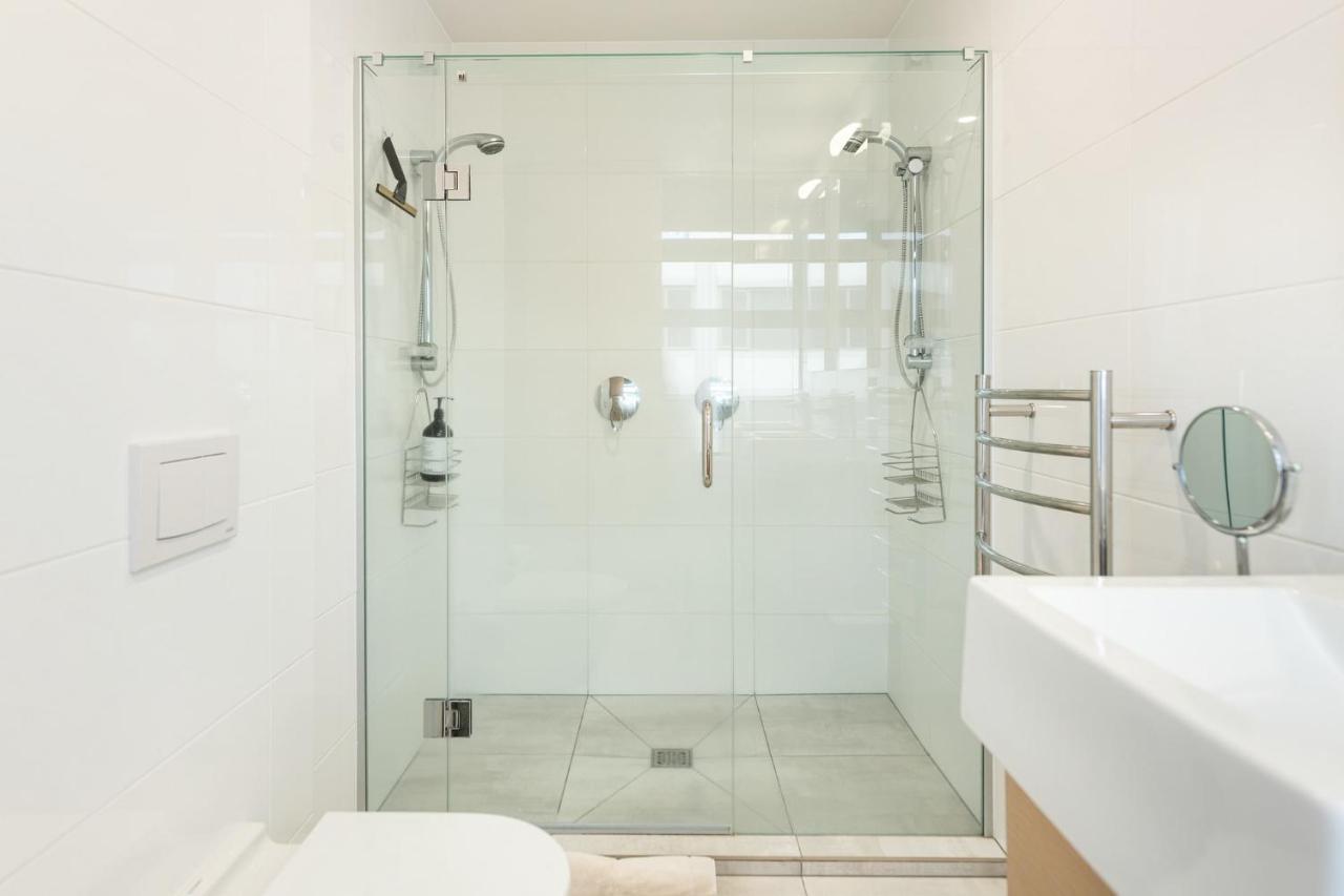 Superb Elevated Views Of Harbour With Heated Pool, Gym & Parking Apartment Mount Maunganui Exterior photo