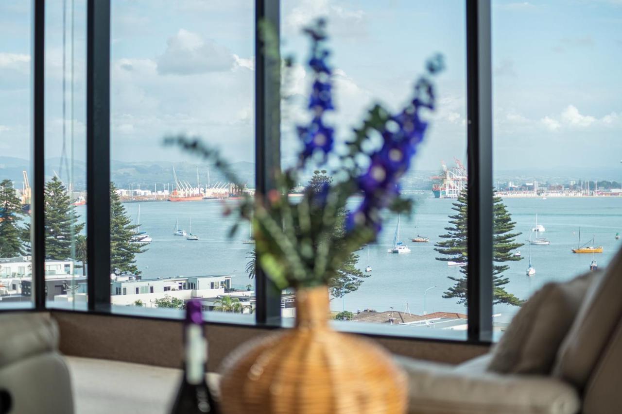 Superb Elevated Views Of Harbour With Heated Pool, Gym & Parking Apartment Mount Maunganui Exterior photo