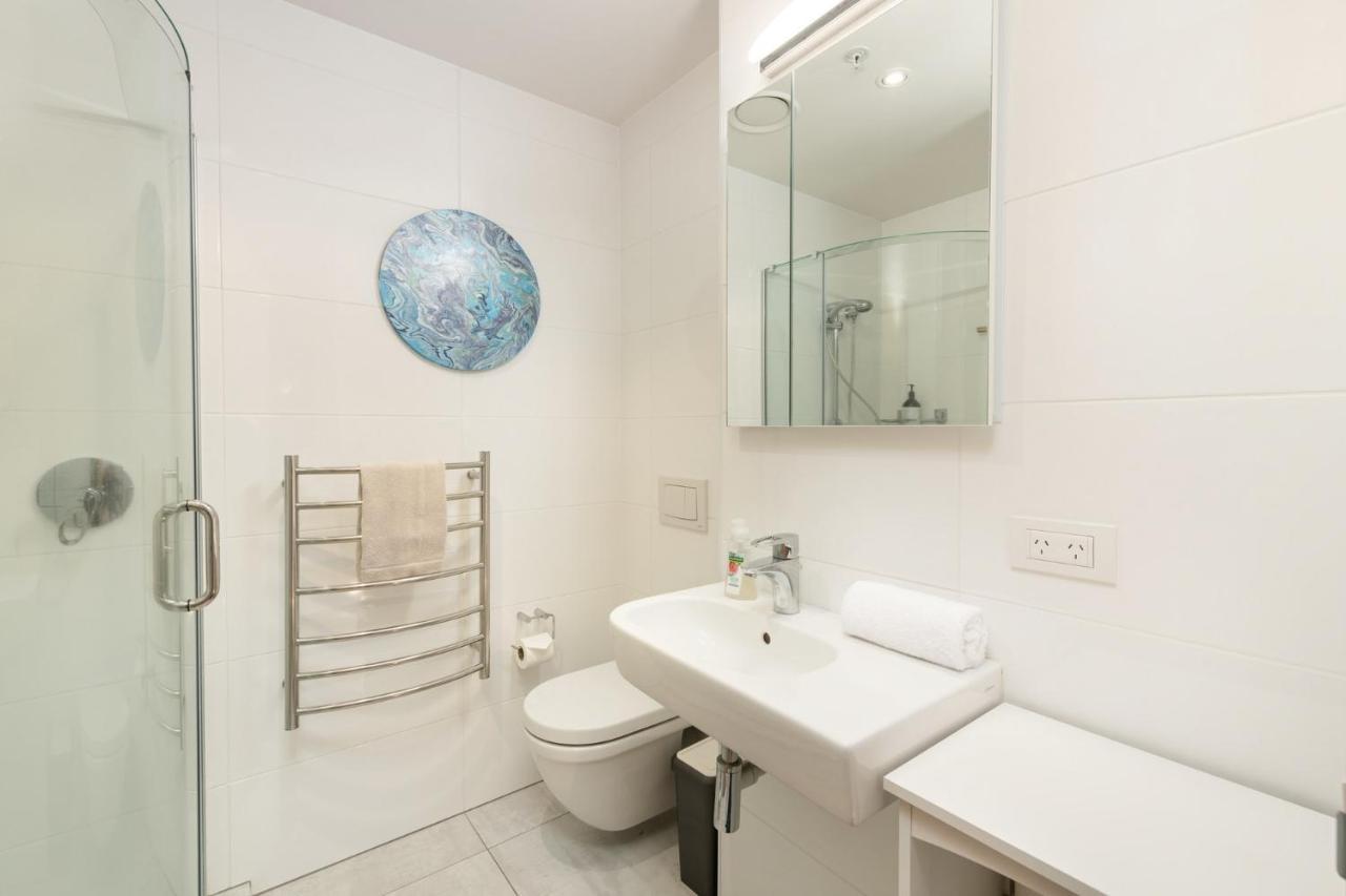 Superb Elevated Views Of Harbour With Heated Pool, Gym & Parking Apartment Mount Maunganui Exterior photo
